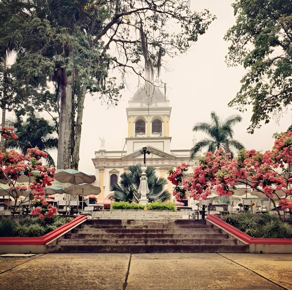 Parque-de-Titiribi-Antioquia