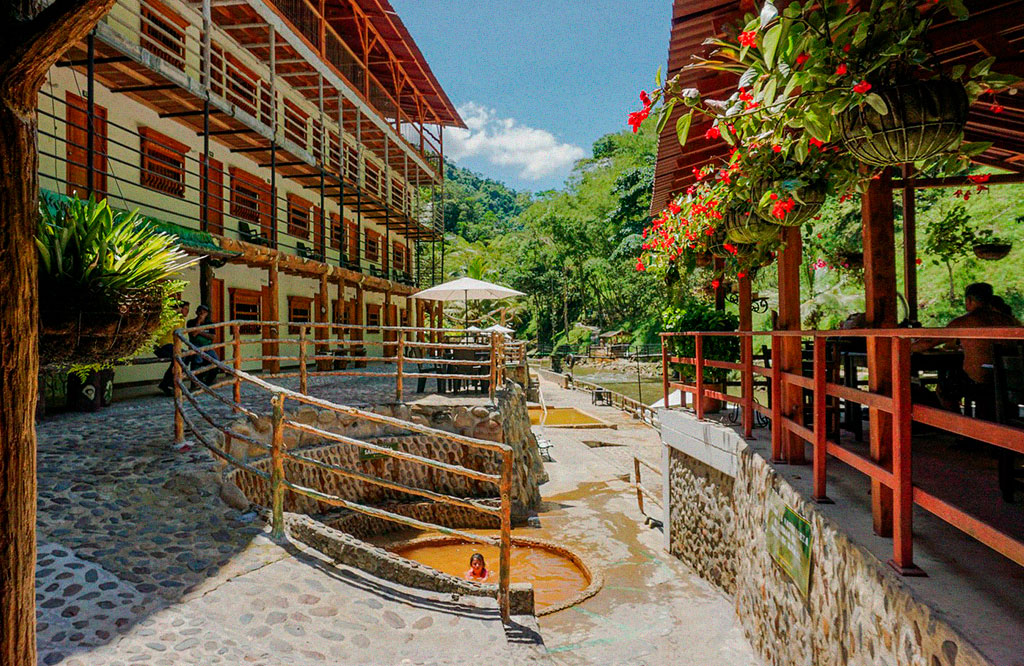 termales-espiritu-santo