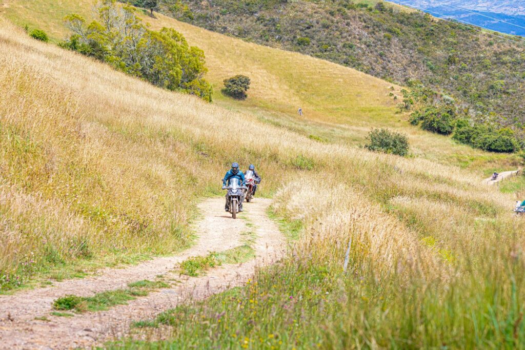 landscapes-colombia-motos-tours